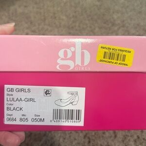 Girl’s GB black dress shoes with heel, size 5